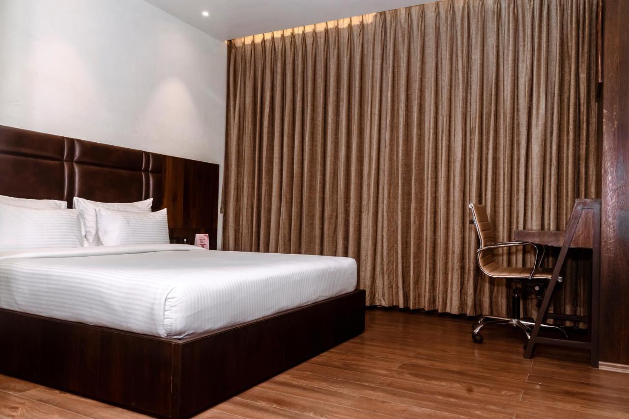 Econest Hotel Тарапит Екстериор снимка