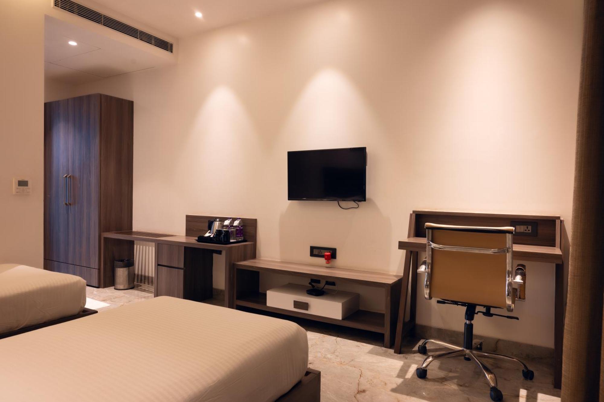 Econest Hotel Тарапит Екстериор снимка