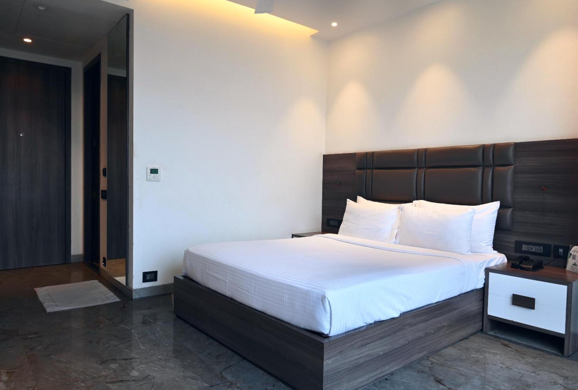Econest Hotel Тарапит Екстериор снимка